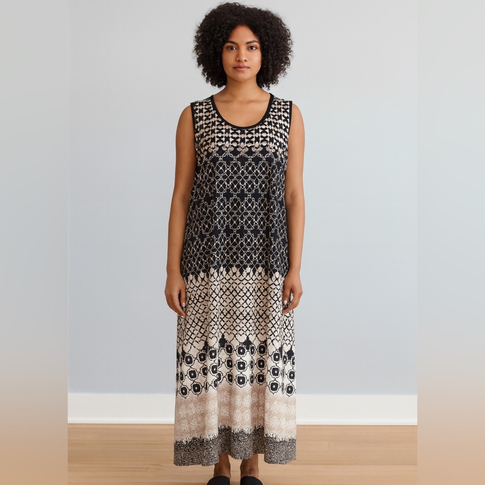 Calvin Klein Black and Cream Maxi Dress. Size 2x